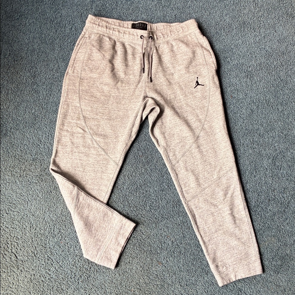 Nike Air Jordan men’s Gray Jogger Pants size 3XLT EUC
